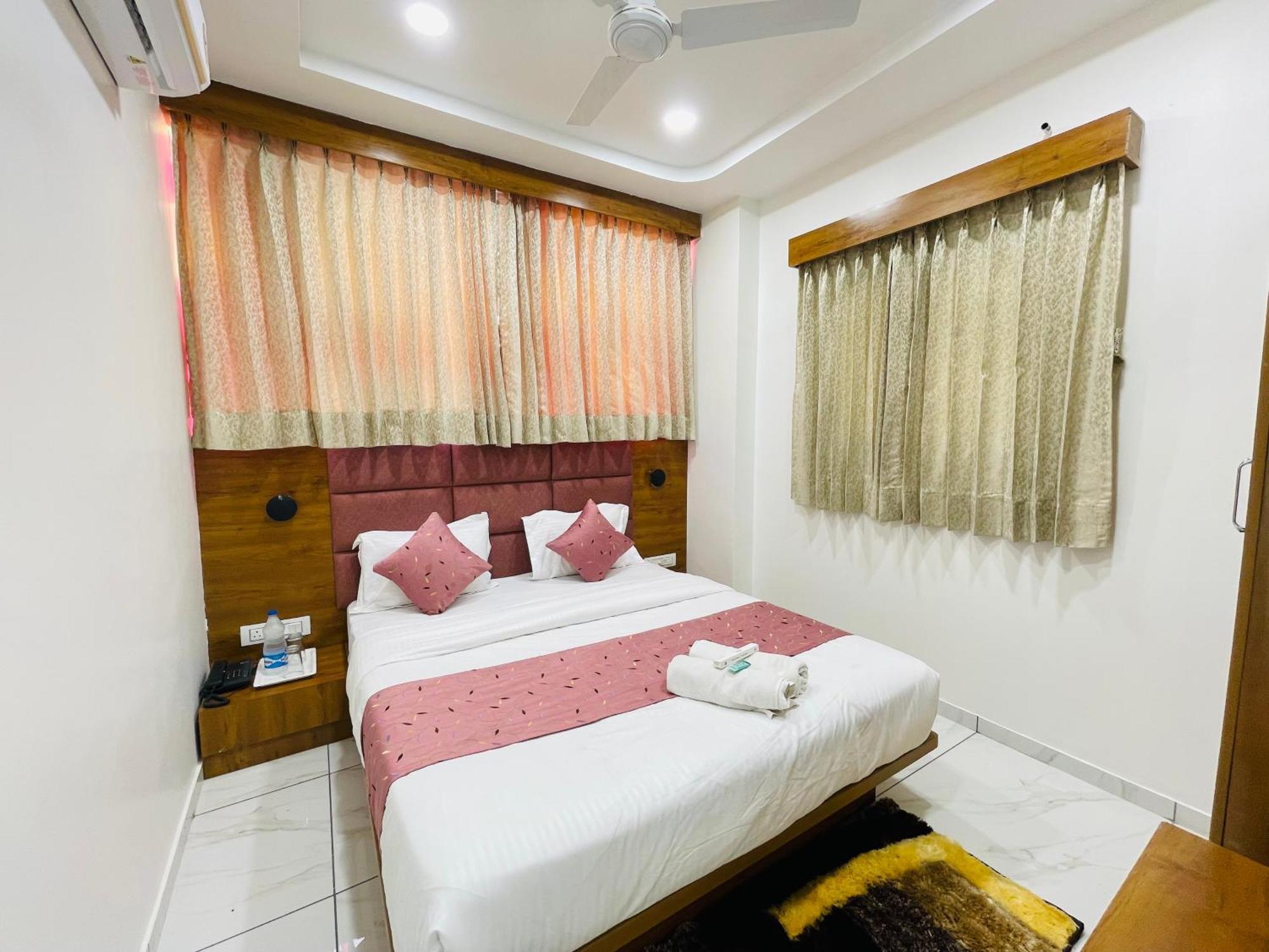 Hotel Avenue Sky Ahmedabad Luaran gambar