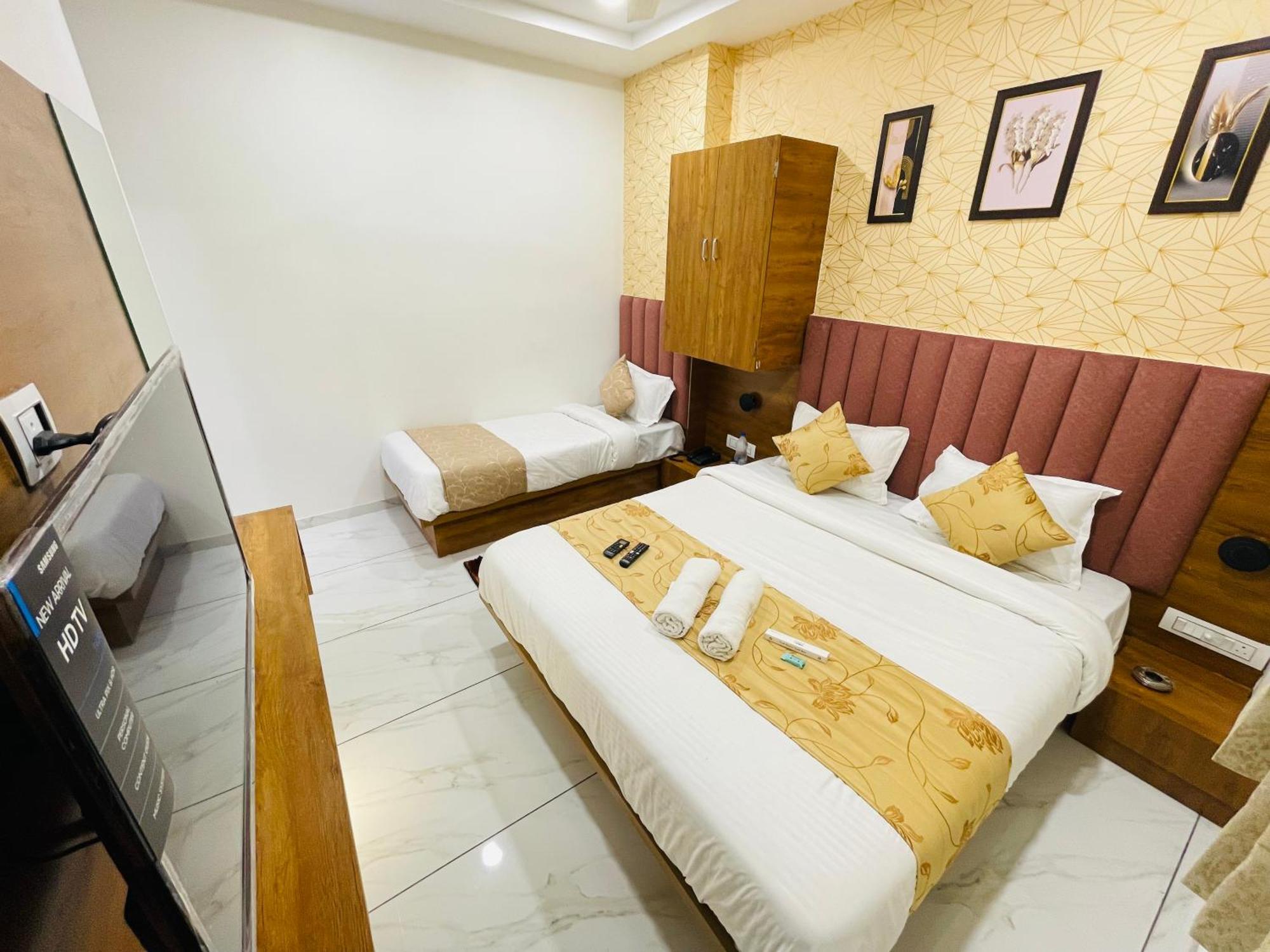 Hotel Avenue Sky Ahmedabad Luaran gambar