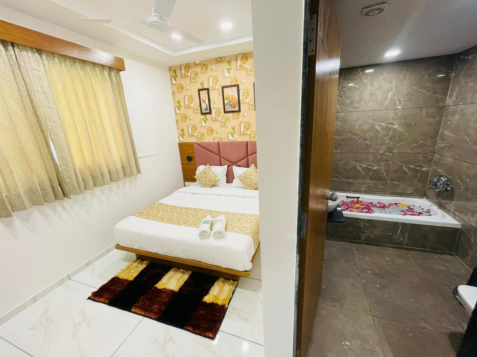 Hotel Avenue Sky Ahmedabad Luaran gambar